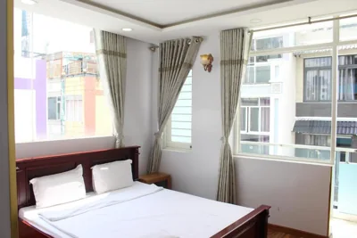 Deluxe tweepersoonskamer met balkon — Sunny Guesthouse2
